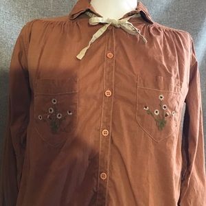 Adorable Women’s Vintage long sleeve button up